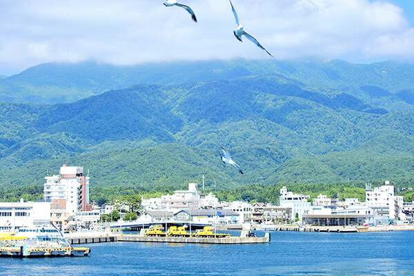 佐渡島の両津港